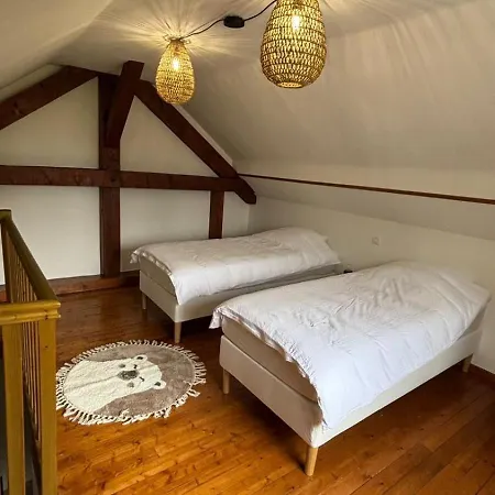 Charmante Vue Sur Les Montagnes *