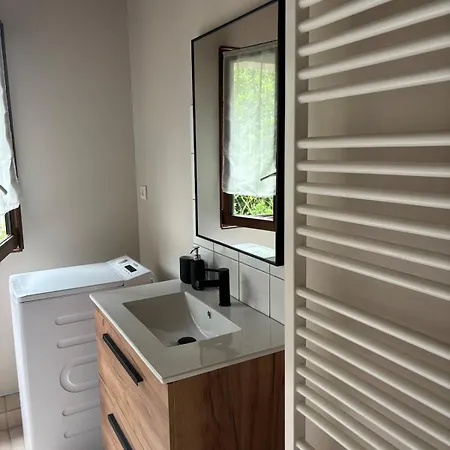 Charmante Vue Sur Les Montagnes *